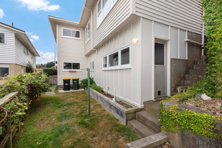 Photo of property in 4 Mana View Road, Paremata, Porirua, 5026