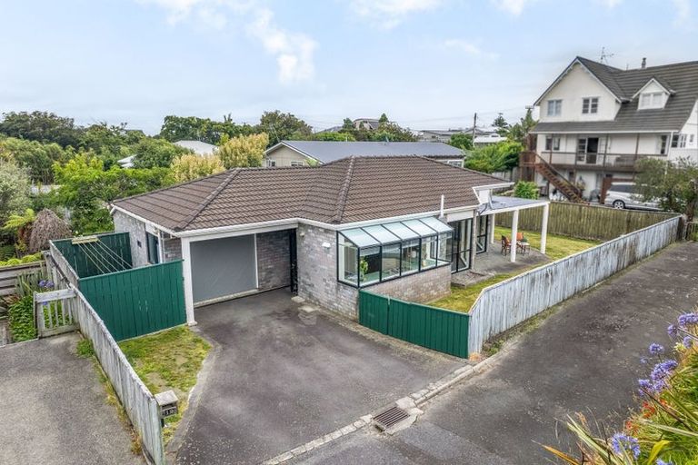 Photo of property in 12 Toru Road, Paraparaumu Beach, Paraparaumu, 5032