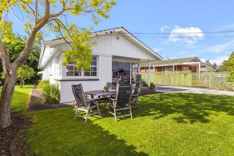 Photo of property in 6 Burwood Place, Silverdale, Hamilton, 3216