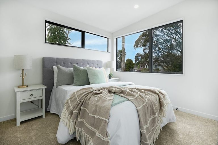 Photo of property in 23a Caribbean Drive, Unsworth Heights, Auckland, 0632