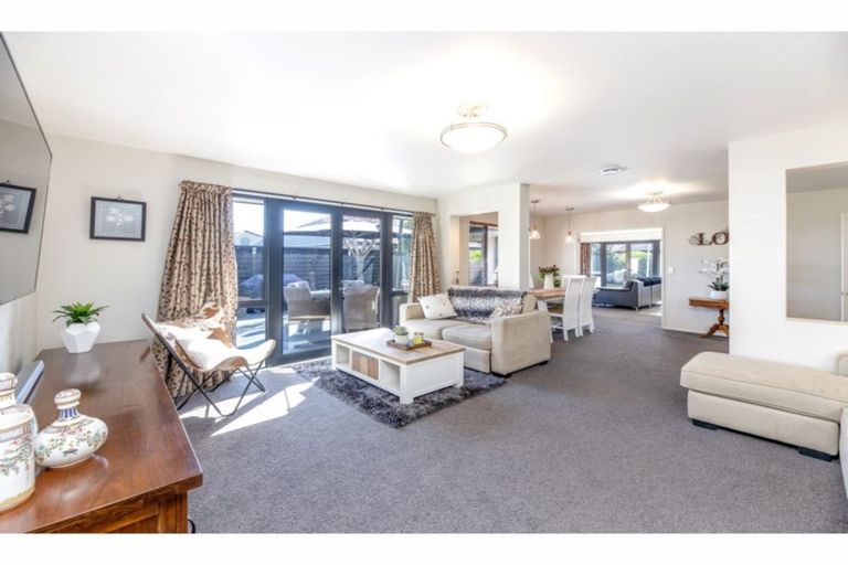 Photo of property in 7 Baltic Place, Northwood, Christchurch, 8051