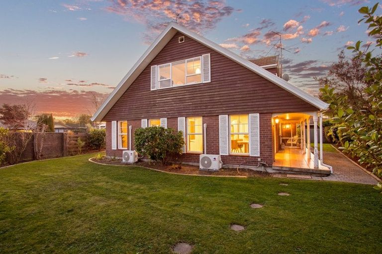 Photo of property in 2 Cintra Place, Casebrook, Christchurch, 8051