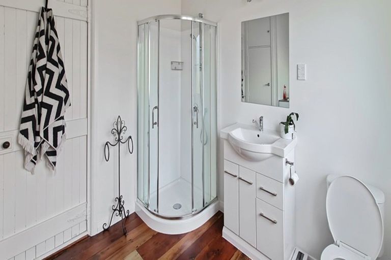 Photo of property in 23 Ross Street, Marton, 4710