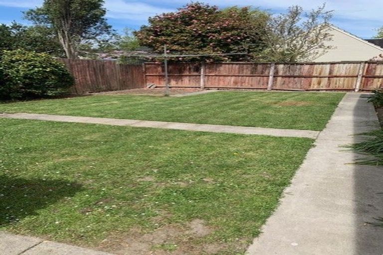 Photo of property in 2/33 Guinness Crescent, Ilam, Christchurch, 8041