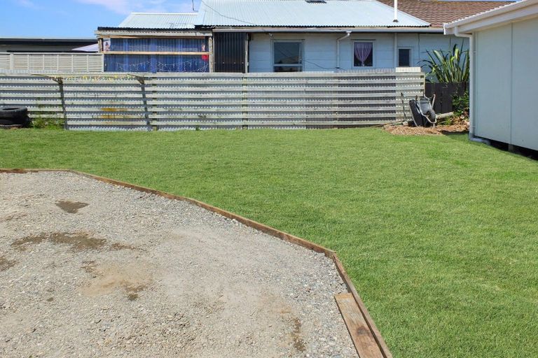 Photo of property in 14 Carthew Terrace, Foxton Beach, Foxton, 4815