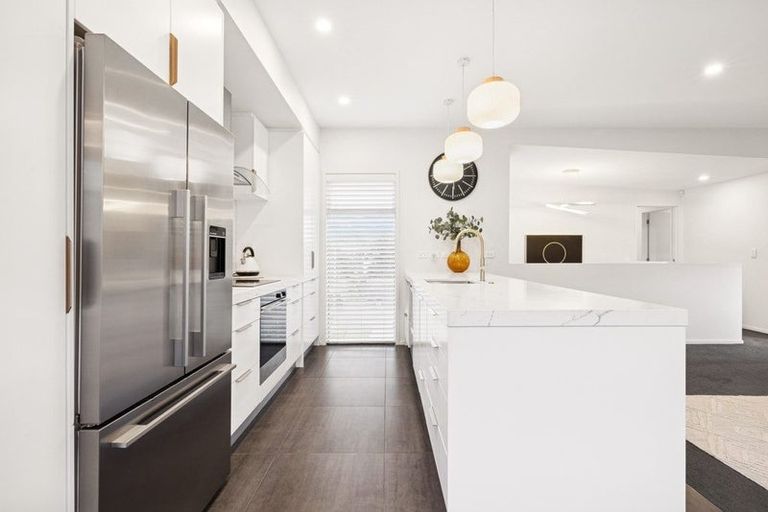 Photo of property in 12 Stockyard Crescent, Pukekohe, 2120