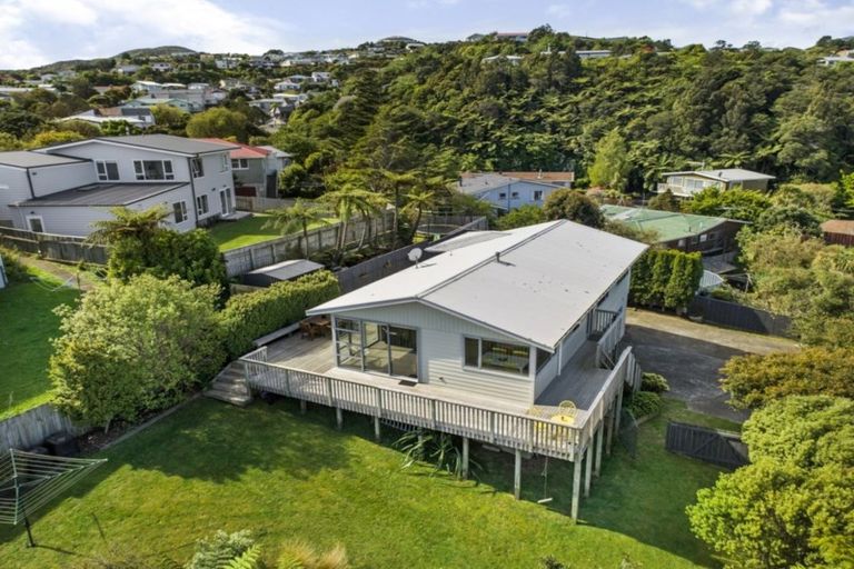 Photo of property in 43 Cedar Street, Maungaraki, Lower Hutt, 5010