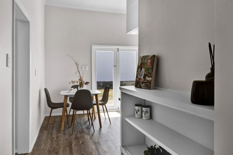 Photo of property in 35 Gladstone Street, Hawera, 4610