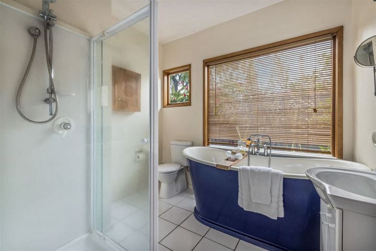 Photo of property in 31 Taupata Street, Redcliffs, Christchurch, 8081