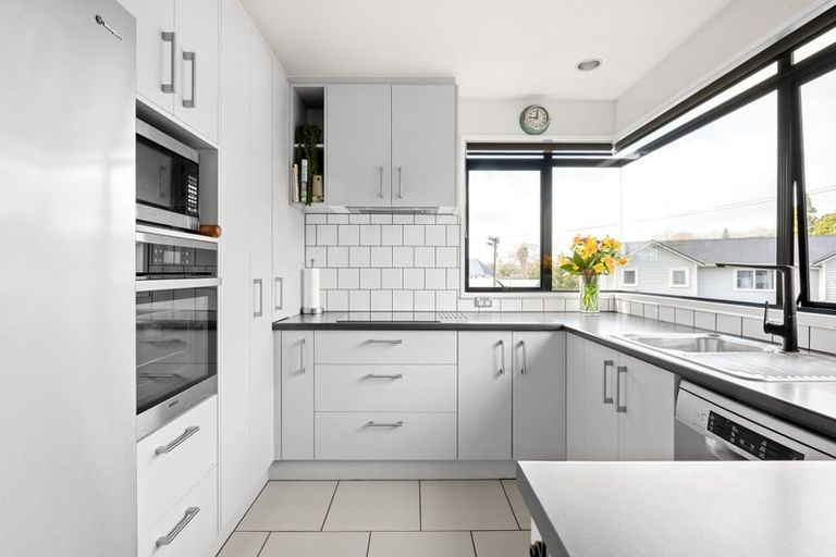 Photo of property in 2a Edgecumbe Street, Whitiora, Hamilton, 3200