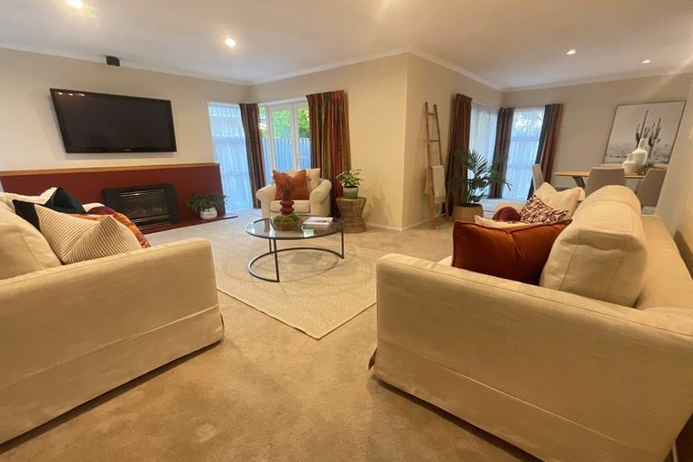 Photo of property in 51 John F Kennedy Drive, Milson, Palmerston North, 4414