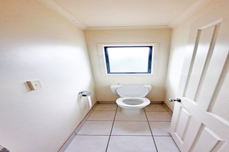 Photo of property in 11 Luna Place, Henderson, Auckland, 0612