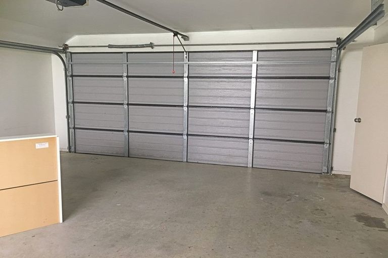 Photo of property in 6 Bokeen Lane, Flat Bush, Auckland, 2019