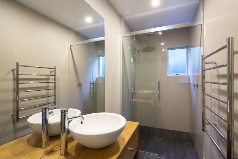 Photo of property in 11 Peregrine Place, Queenstown, 9300