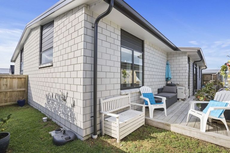 Photo of property in 16b Komata Crescent, Papamoa Beach, Papamoa, 3118