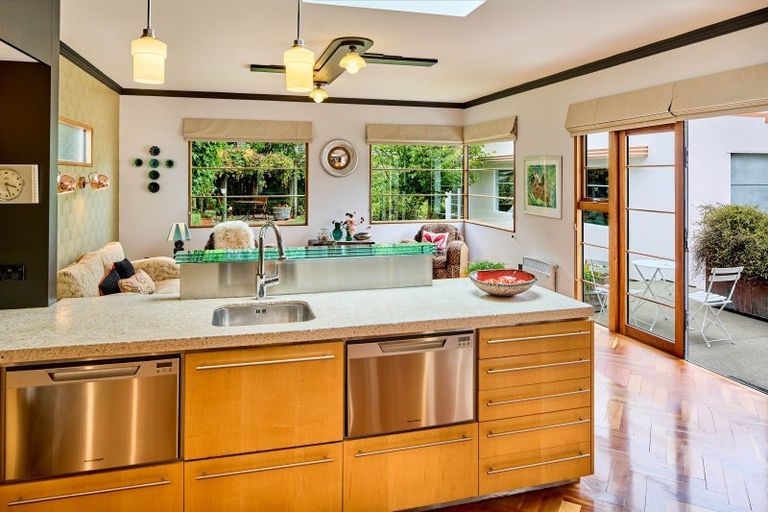 Photo of property in 14 Marina Grove, Hutt Central, Lower Hutt, 5010