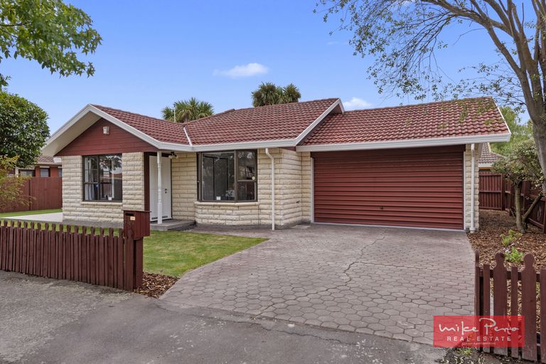 Photo of property in 1/34 Solomon Avenue, Redwood, Christchurch, 8051