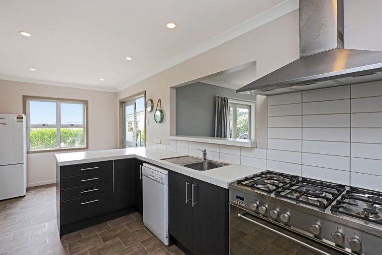 Photo of property in 8 Harper Road, Waimarama, Havelock North, 4294