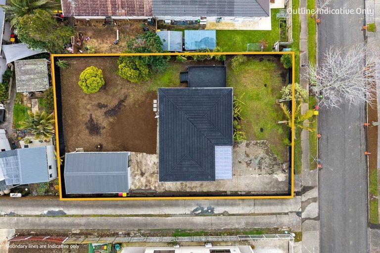 Photo of property in 54 Sikkim Crescent, Clover Park, Auckland, 2019