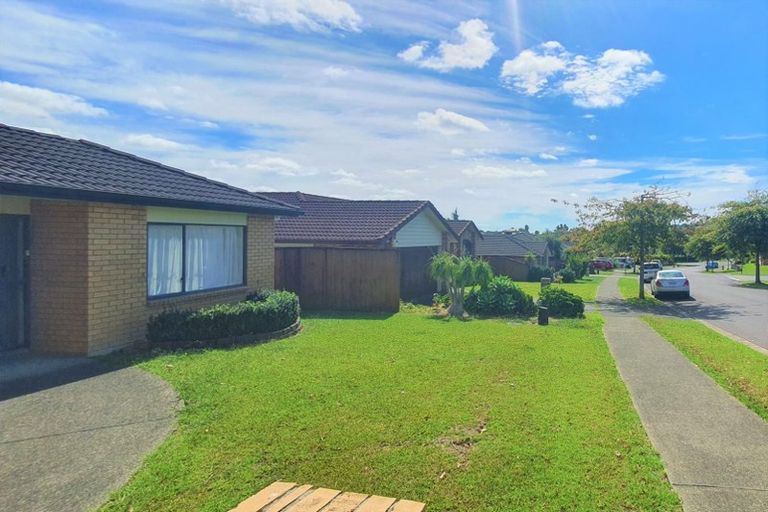 Photo of property in 13 Sapperton Drive, Henderson, Auckland, 0612