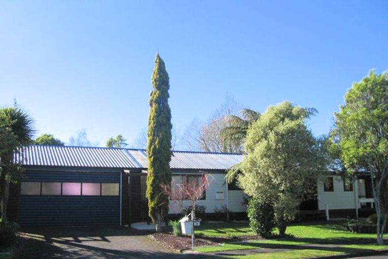 Photo of property in 25 Cooper Place, Chedworth, Hamilton, 3210