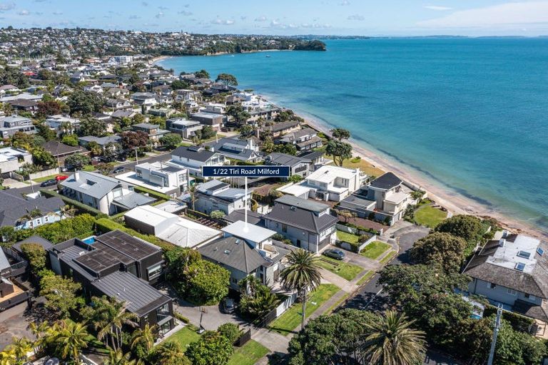 Photo of property in 1/22 Tiri Road, Milford, Auckland, 0620