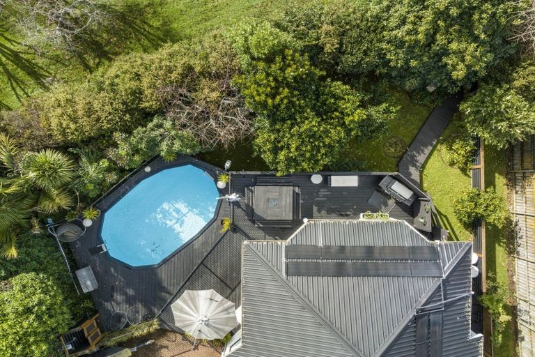 Photo of property in 114 Tirohanga Drive, Whangamata, 3620
