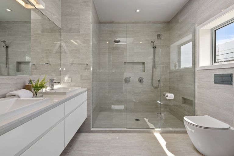 Photo of property in 8/258 Hurstmere Road, Takapuna, Auckland, 0622