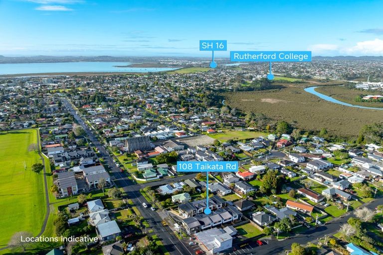 Photo of property in 108e Taikata Road, Te Atatu Peninsula, Auckland, 0610