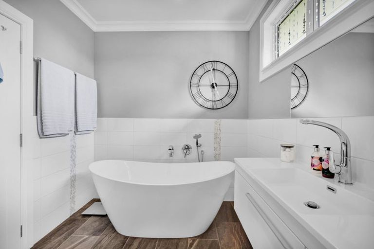 Photo of property in 7 Climie Crescent, Hawera, 4610