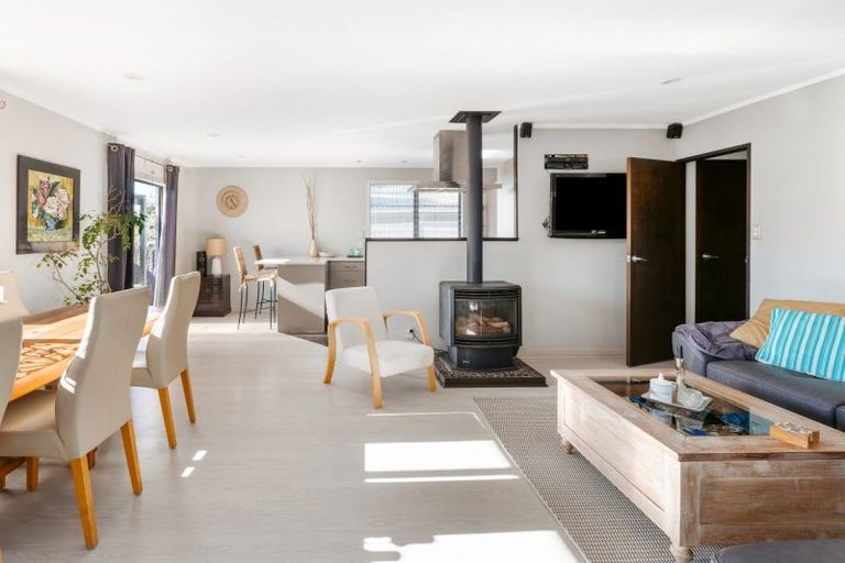 Photo of property in 132a Dickson Road, Papamoa Beach, Papamoa, 3118