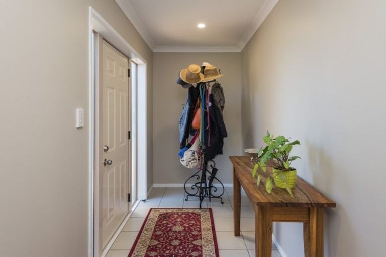 Photo of property in 2 Seclusion Lane, Parklands, Christchurch, 8083