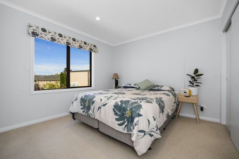 Photo of property in 1 Holcombrooke Lane, Welcome Bay, Tauranga, 3175