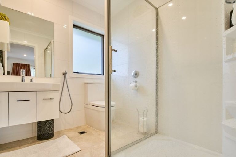 Photo of property in 2 Lila Gillies Lane, Riverstone Terraces, Upper Hutt, 5018