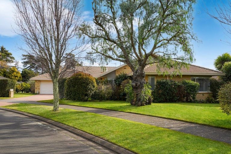 Photo of property in 2 Fulford Place, Havelock North, 4130