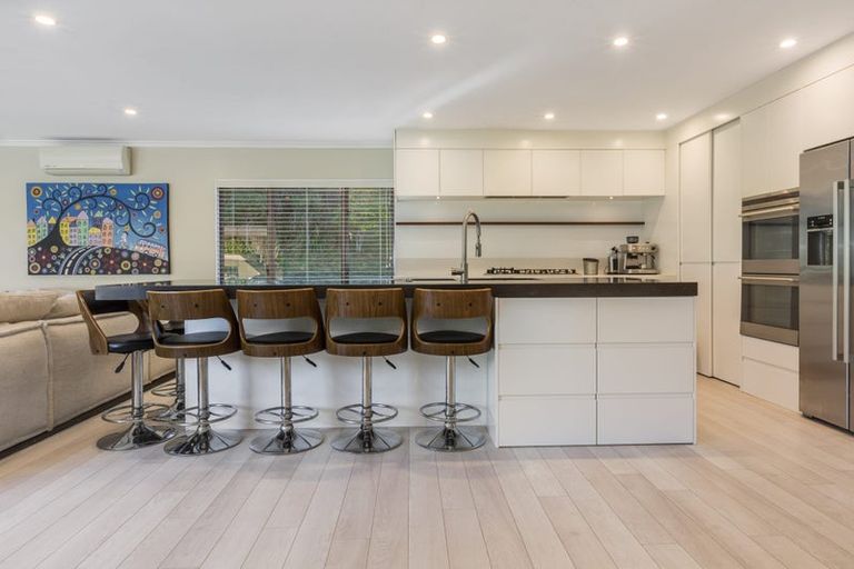 Photo of property in 8 Bowman Place, Whitby, Porirua, 5024