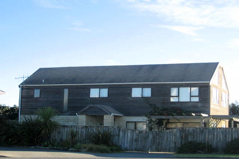 Photo of property in 6 Scott Avenue, Otaki Beach, Otaki, 5512