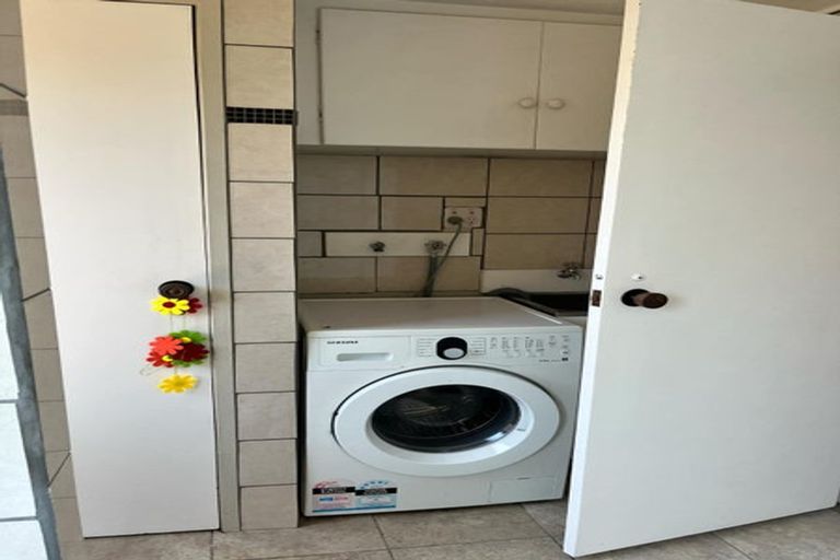 Photo of property in 3 Pinehurst Place, Wattle Downs, Auckland, 2103