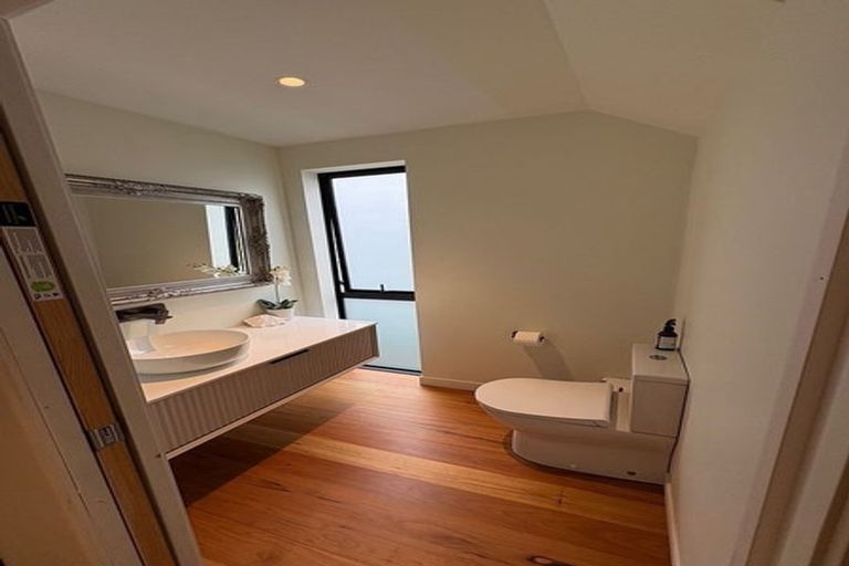 Photo of property in 15a The Strand, Takapuna, Auckland, 0622