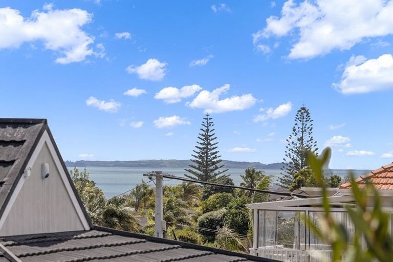 Photo of property in 105 Kowhai Road, Mairangi Bay, Auckland, 0630