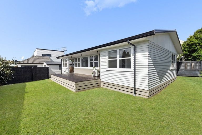 Photo of property in 8a Queen Road, Bellevue, Tauranga, 3110