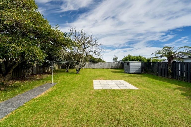 Photo of property in 66 Kia Ora Road, Beach Haven, Auckland, 0626