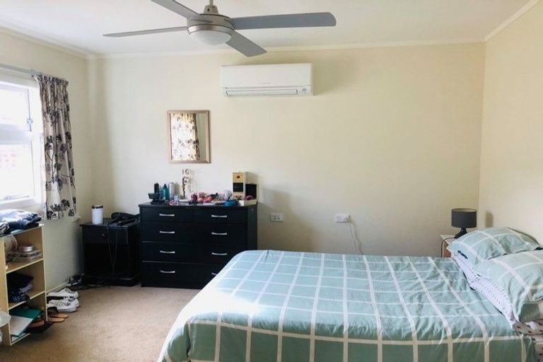 Photo of property in 117a Carlisle Road, Northcross, Auckland, 0632