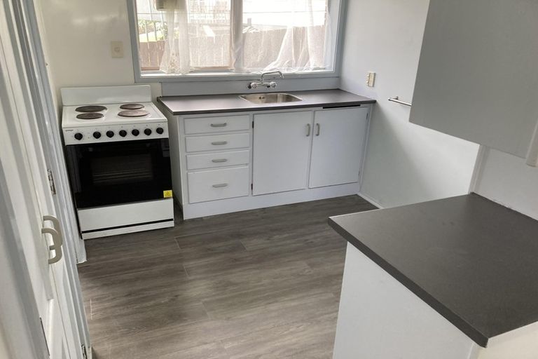 Photo of property in 2/1 Leigh Terrace, Bayview, Auckland, 0629