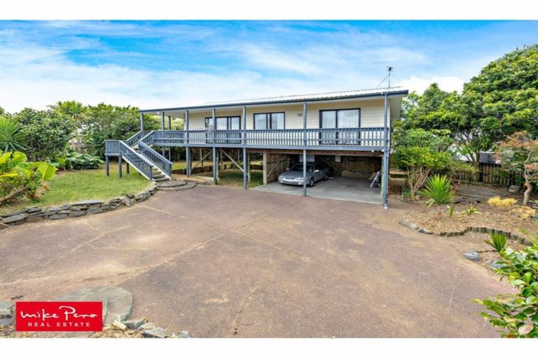 Photo of property in 20 Dungarvon Place, Clendon Park, Auckland, 2103