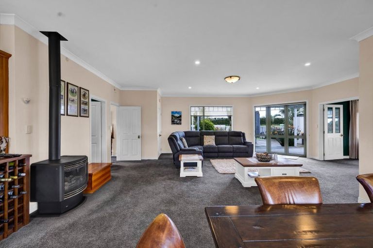 Photo of property in 484 Corbett Road, Lepperton, New Plymouth, 4373