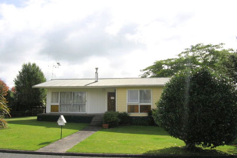 Photo of property in 16 Devon Place, Tokoroa, 3420
