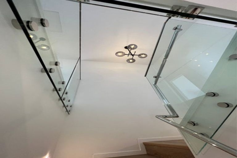 Photo of property in 37d Matipo Road, Mairangi Bay, Auckland, 0630