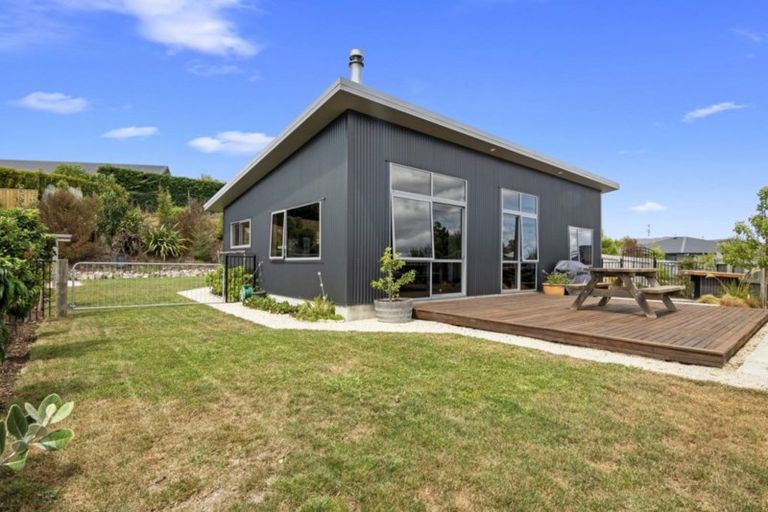 Photo of property in 31 Les Wakefield Road, Mapua, 7005