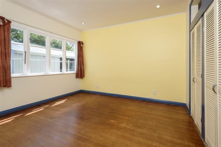 Photo of property in 5 Avon Street, Waterloo, Lower Hutt, 5011